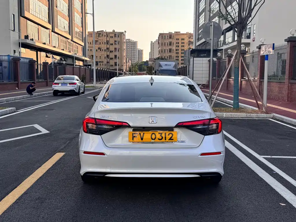 Honda Civic — миниатюра 6