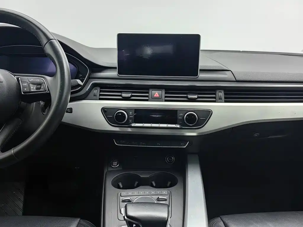 Audi A4L — миниатюра 12