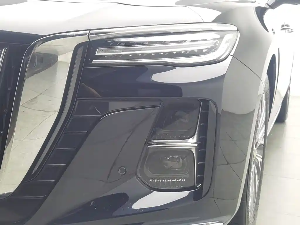 Hongqi Hongqi H5 — миниатюра 7