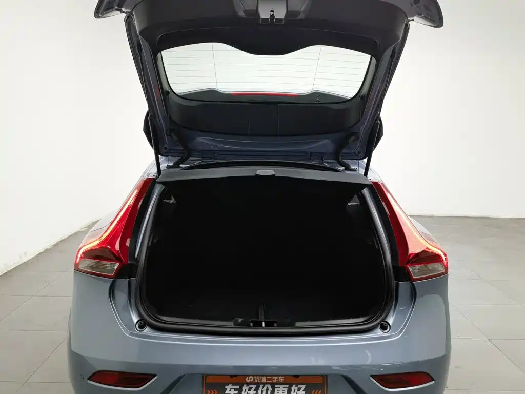Volvo V40 — миниатюра 16