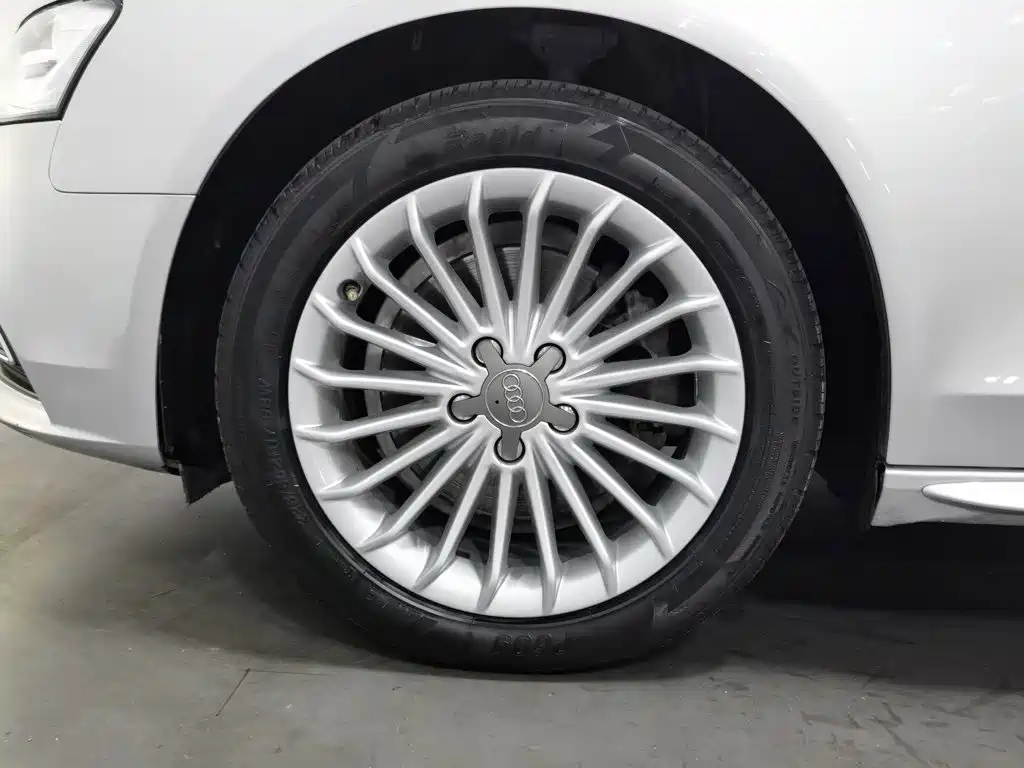 Audi A4L — миниатюра 17