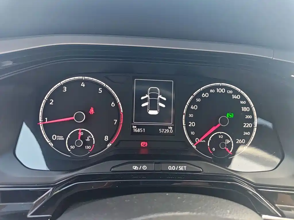 Volkswagen Polo — миниатюра 12
