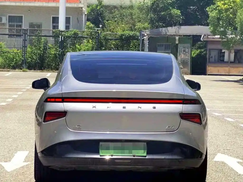 XPeng P7 — миниатюра 6