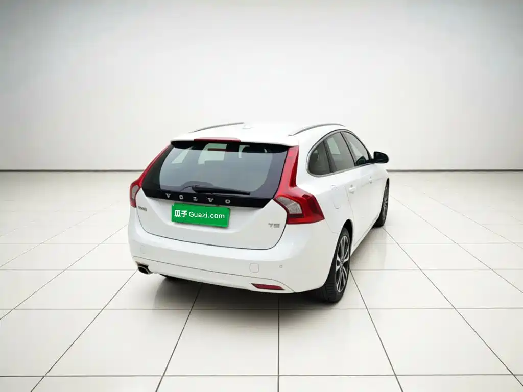 Volvo V60 — миниатюра 5
