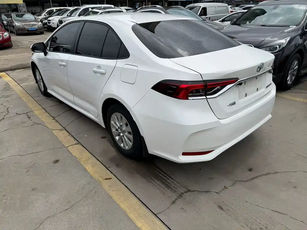 Toyota Corolla — миниатюра 10