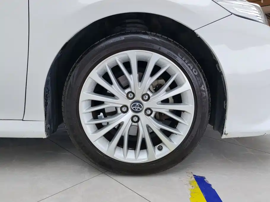 Toyota Camry — миниатюра 6