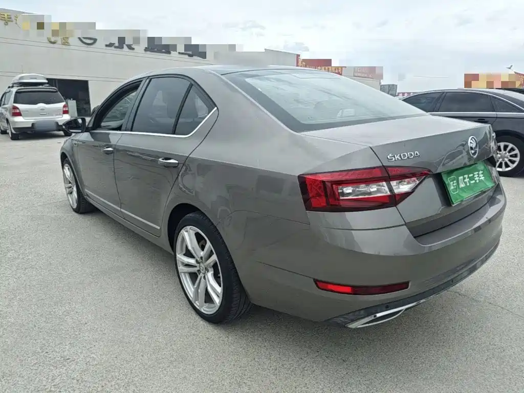 Skoda Octavia — миниатюра 5