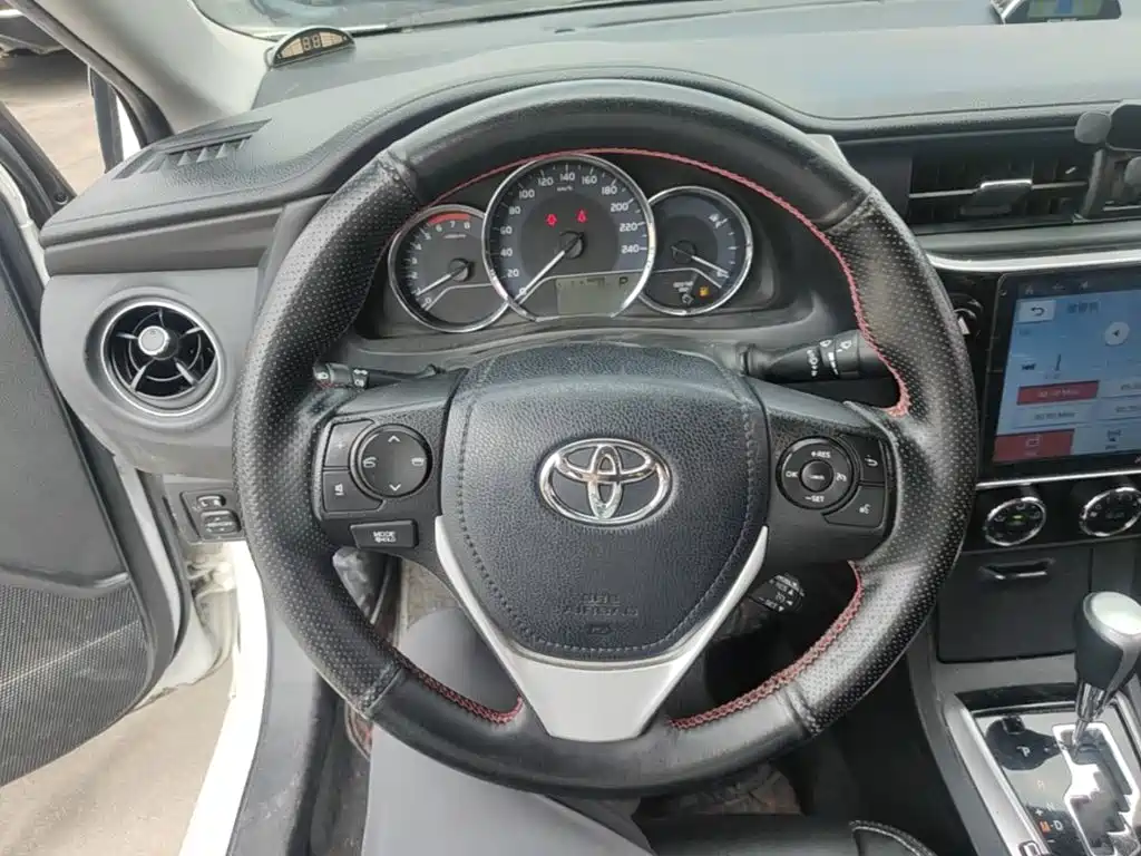 Toyota Corolla — миниатюра 11