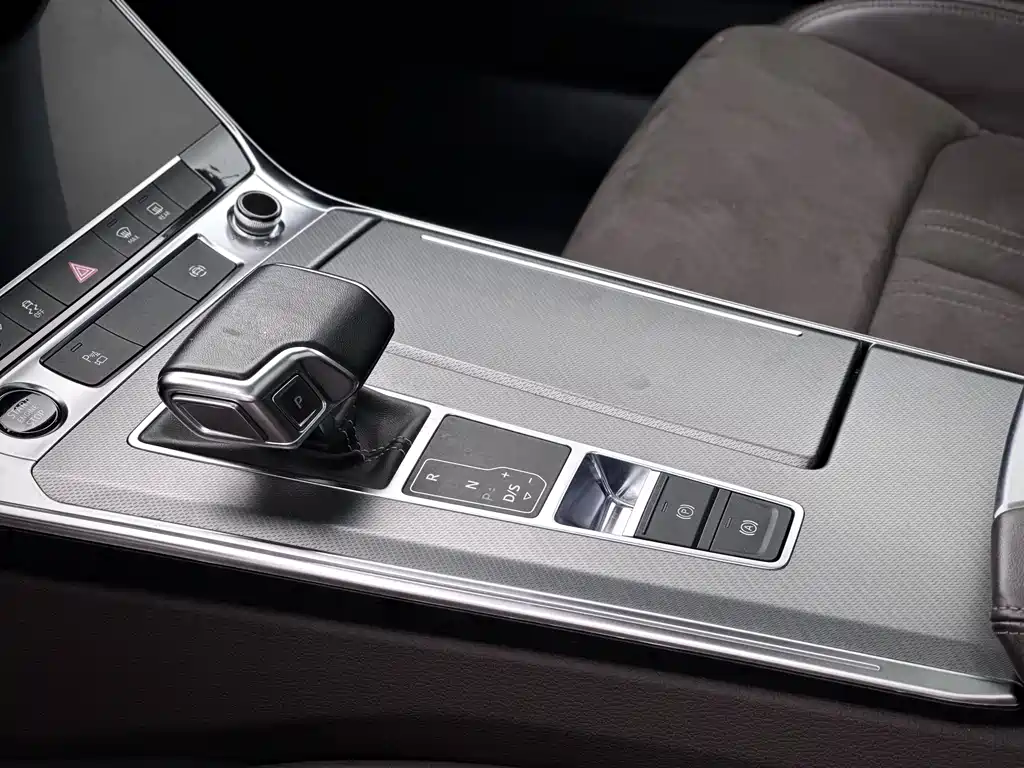 Audi A7L — миниатюра 12