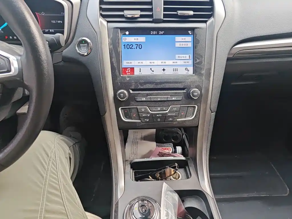 Ford Mondeo — миниатюра 9
