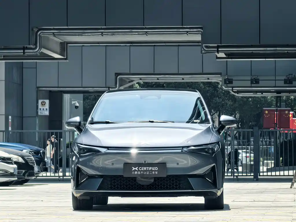 XPeng P5 — миниатюра 2