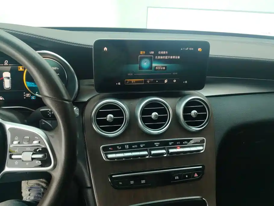 Mercedes-Benz GLC — миниатюра 13