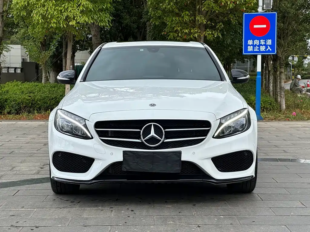 Mercedes-Benz C-Class — миниатюра 2