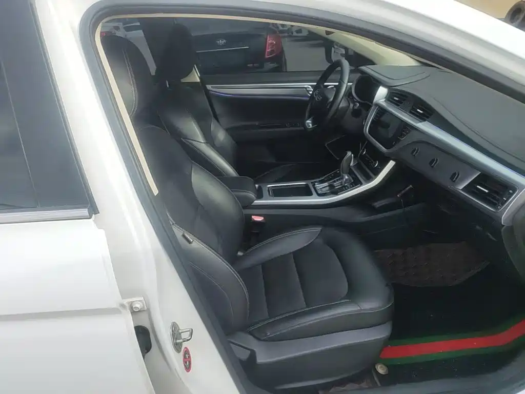 Geely Emgrand GL — миниатюра 25