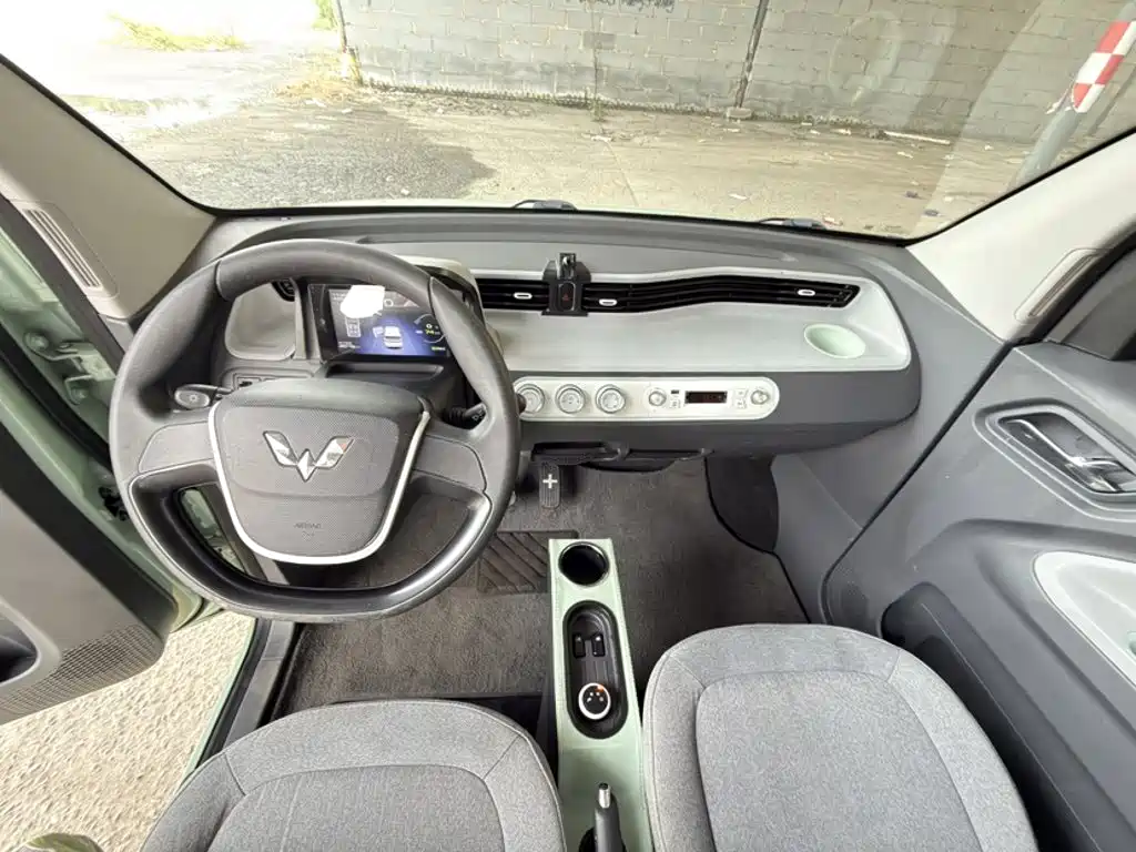Wuling MINIEV — миниатюра 11