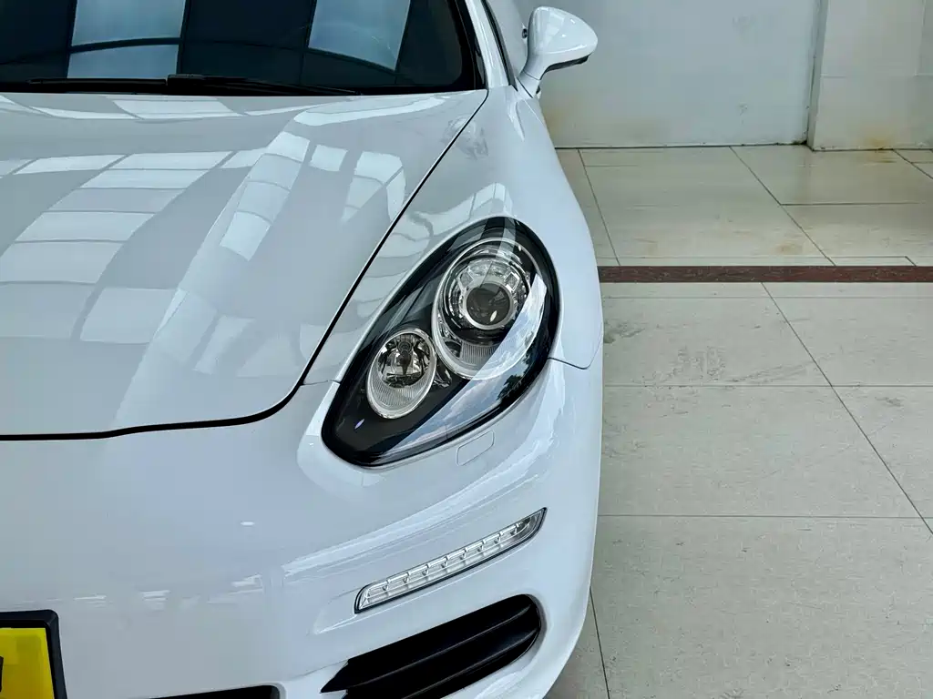 Porsche Panamera — миниатюра 4
