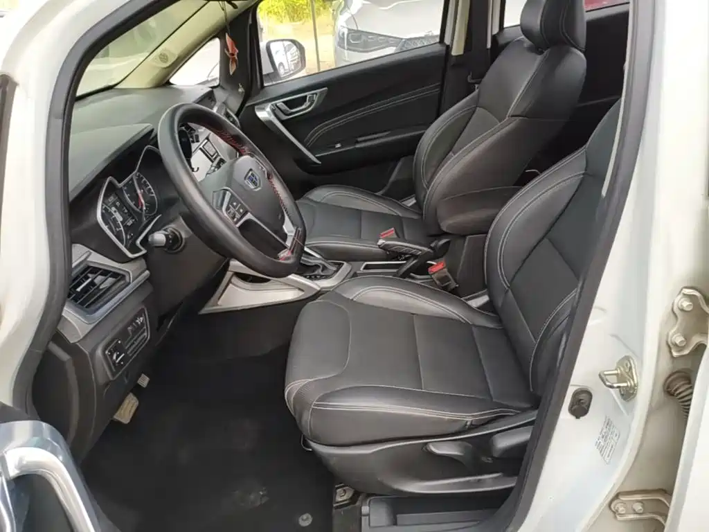 Geely Vision X3 — миниатюра 15
