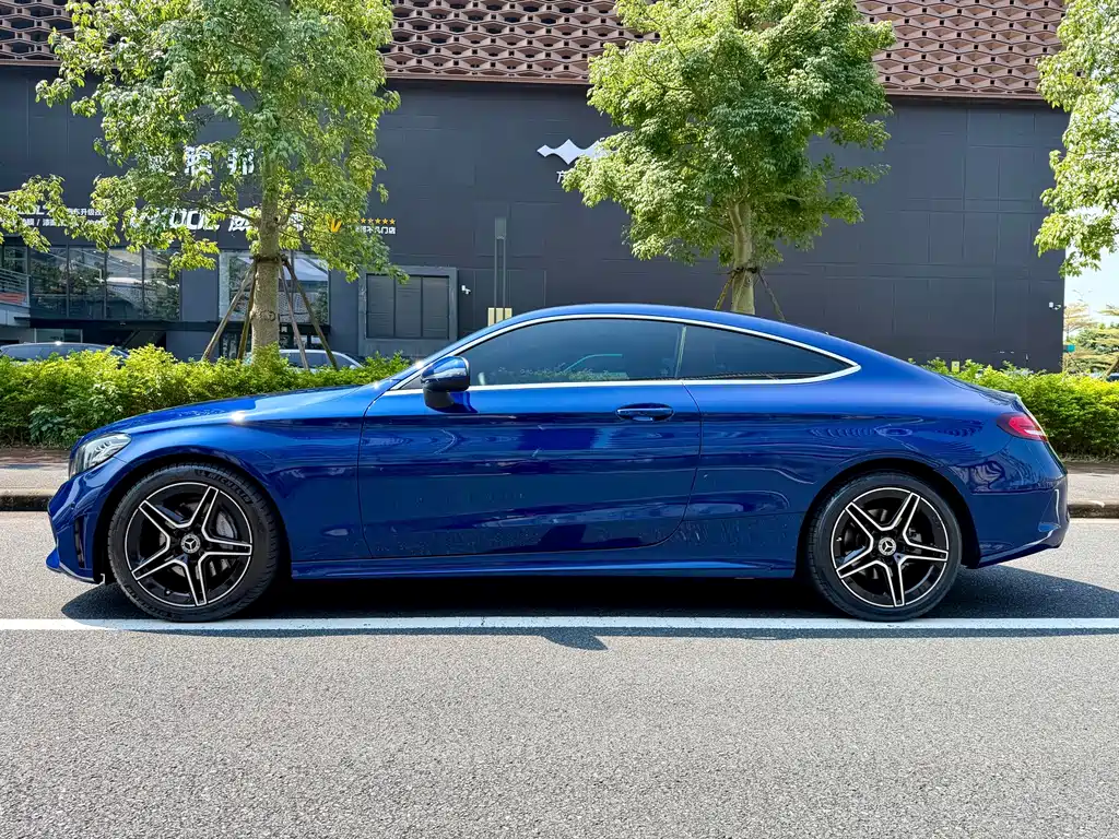 Mercedes-Benz C-Class (Import) — миниатюра 4