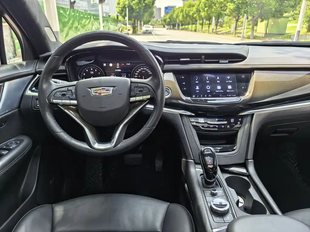 Cadillac XT6 — миниатюра 10