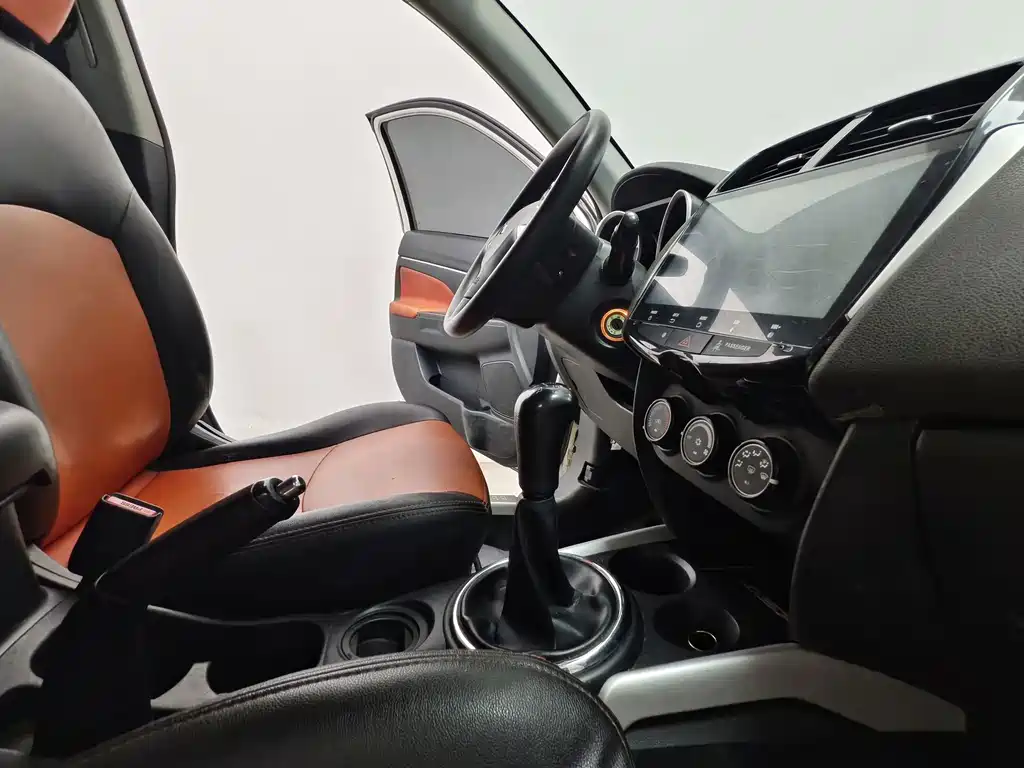 Mitsubishi ASX — миниатюра 14