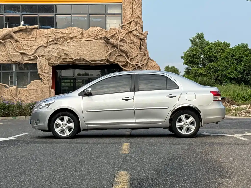 Toyota Vios — миниатюра 5
