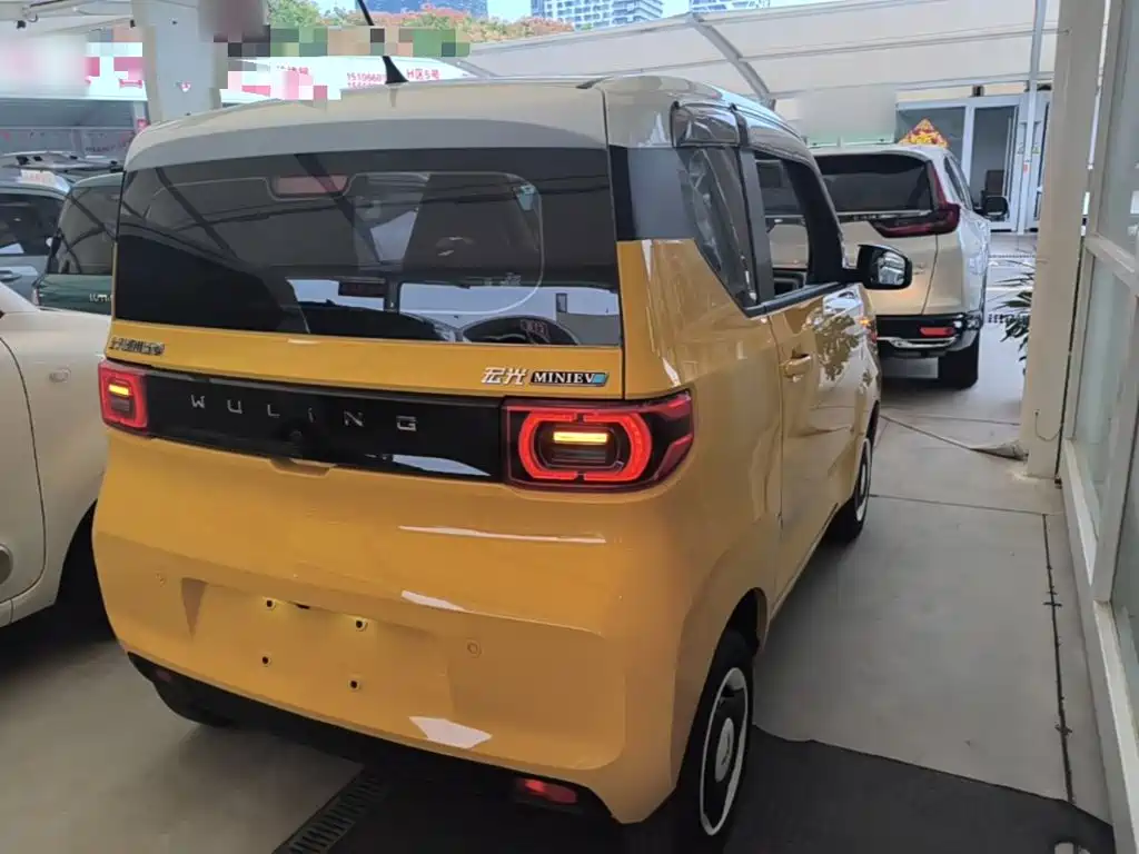 Wuling MINIEV — миниатюра 7