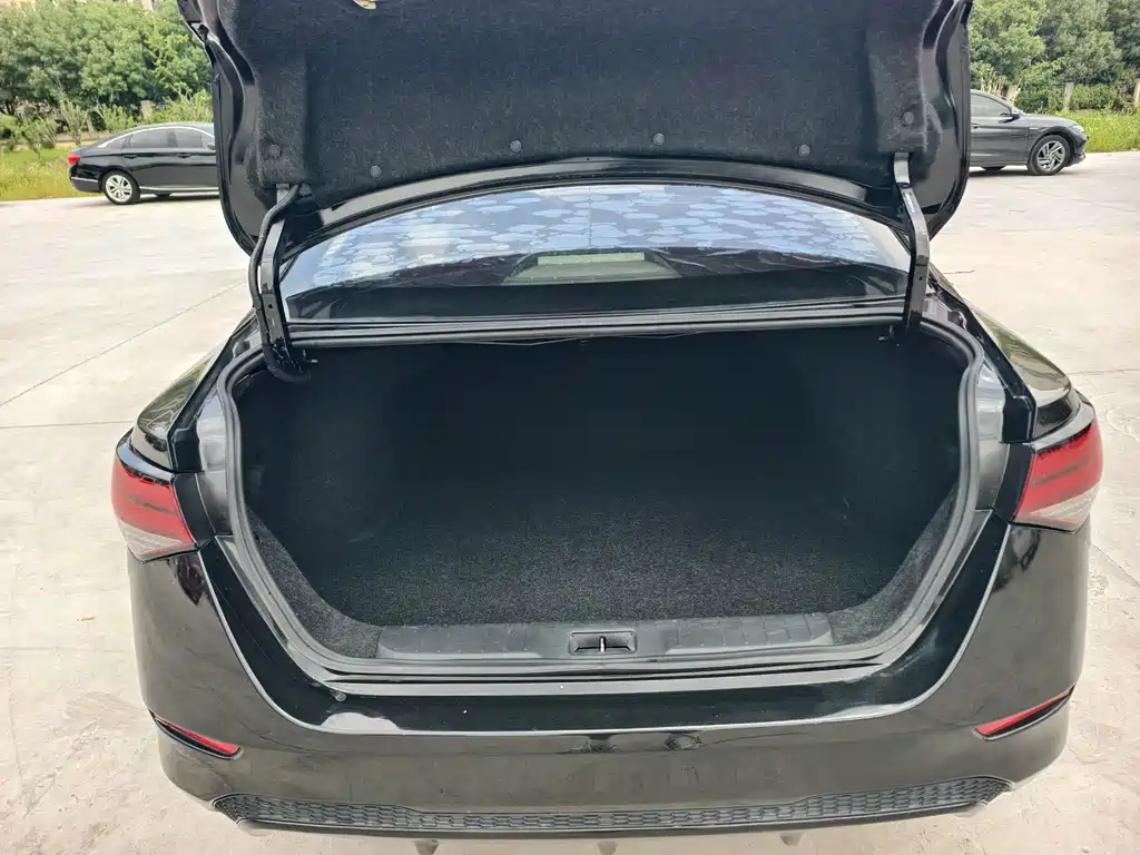 Nissan Sylphy — миниатюра 10