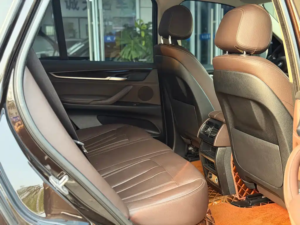 BMW X5 (Import) — миниатюра 9