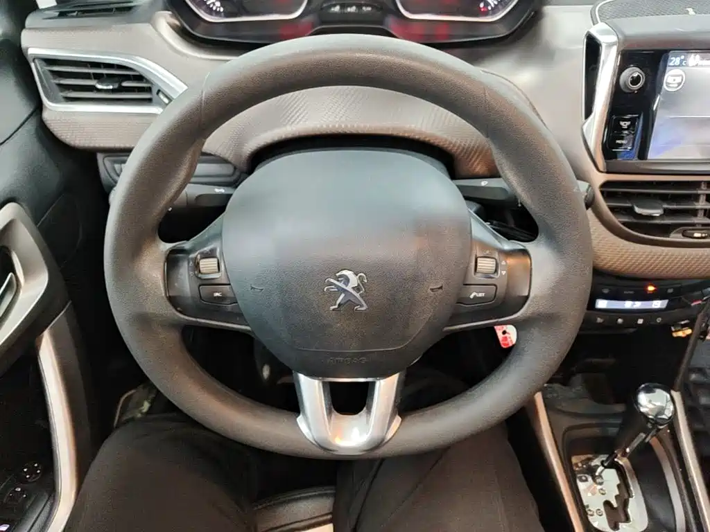Peugeot 2008 — миниатюра 11