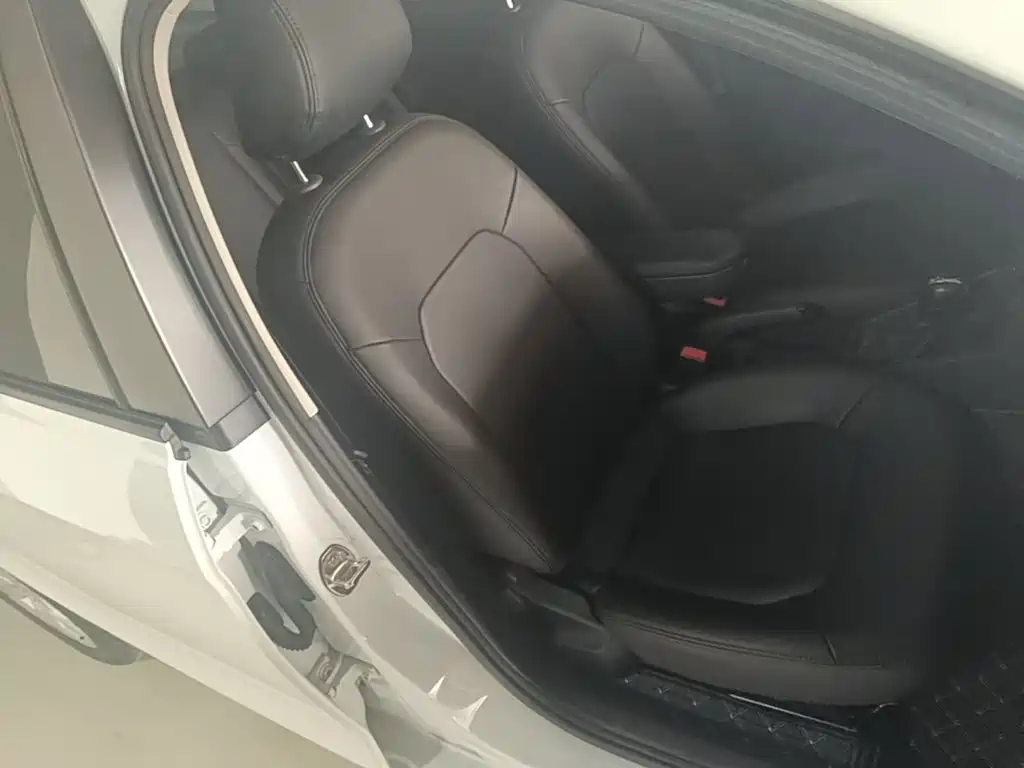 Volkswagen Jetta — миниатюра 25