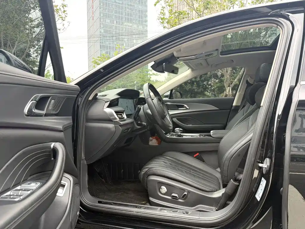 Hongqi Hongqi H5 — миниатюра 5