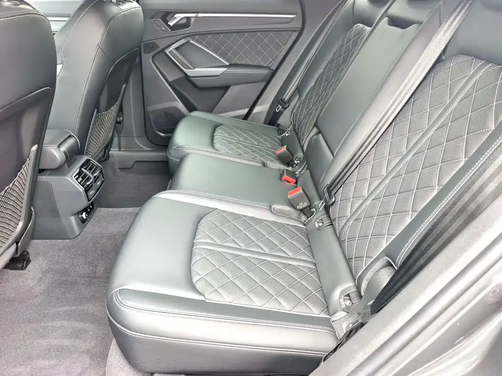 Audi Q3 — миниатюра 6