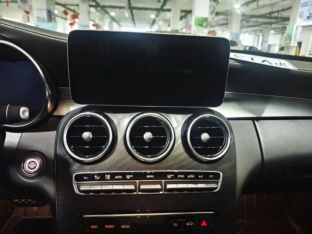 Mercedes-Benz C-Class — миниатюра 18