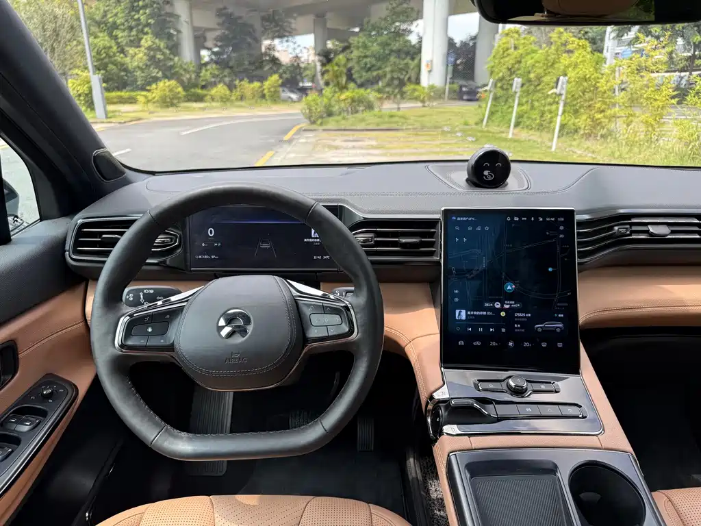 NIO ES8 — миниатюра 19