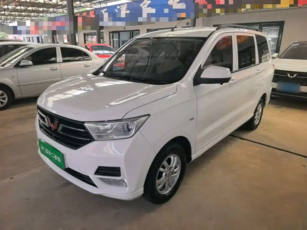 Wuling Hongguang — миниатюра 2