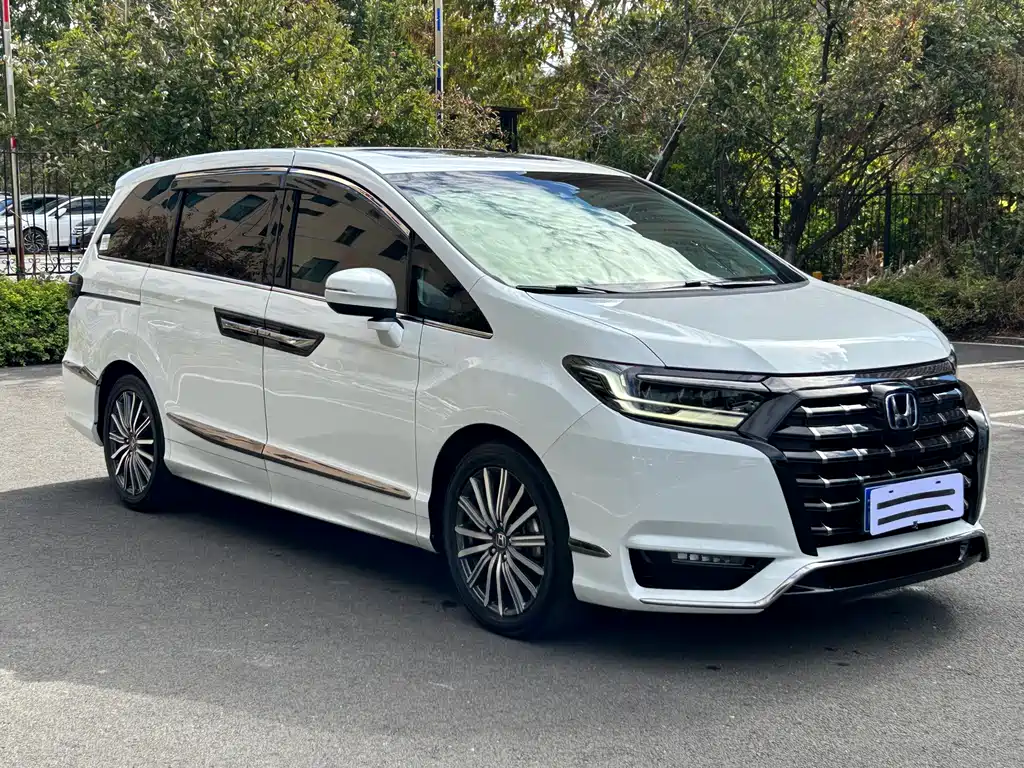 Honda Elysion — миниатюра 3