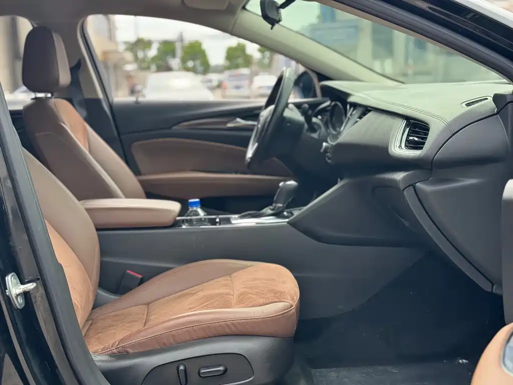 Buick Regal — миниатюра 7