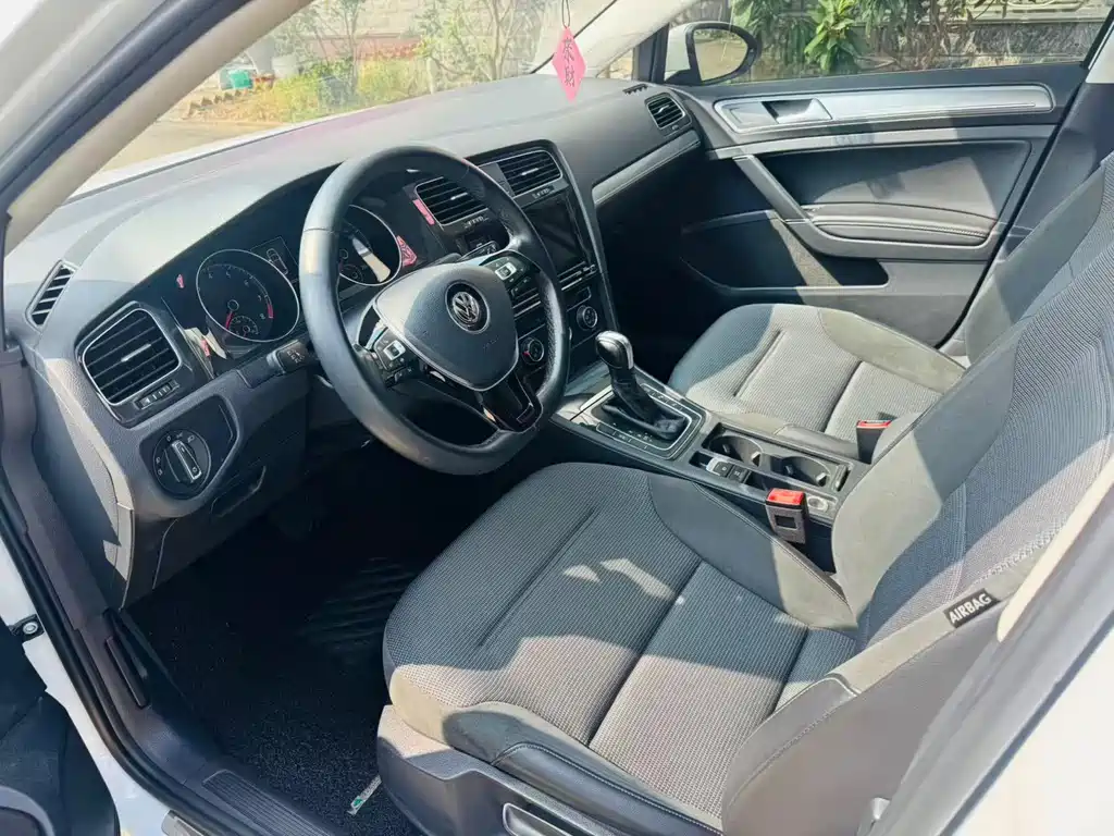 Volkswagen Golf — миниатюра 7