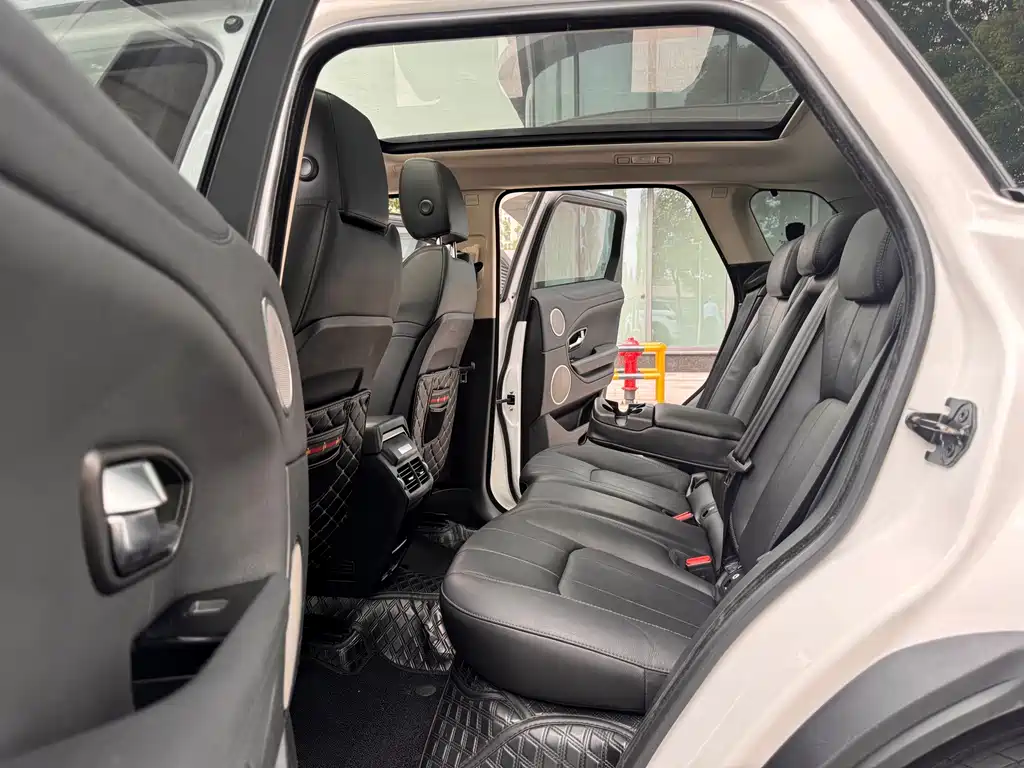 Land Rover Evoque — миниатюра 8