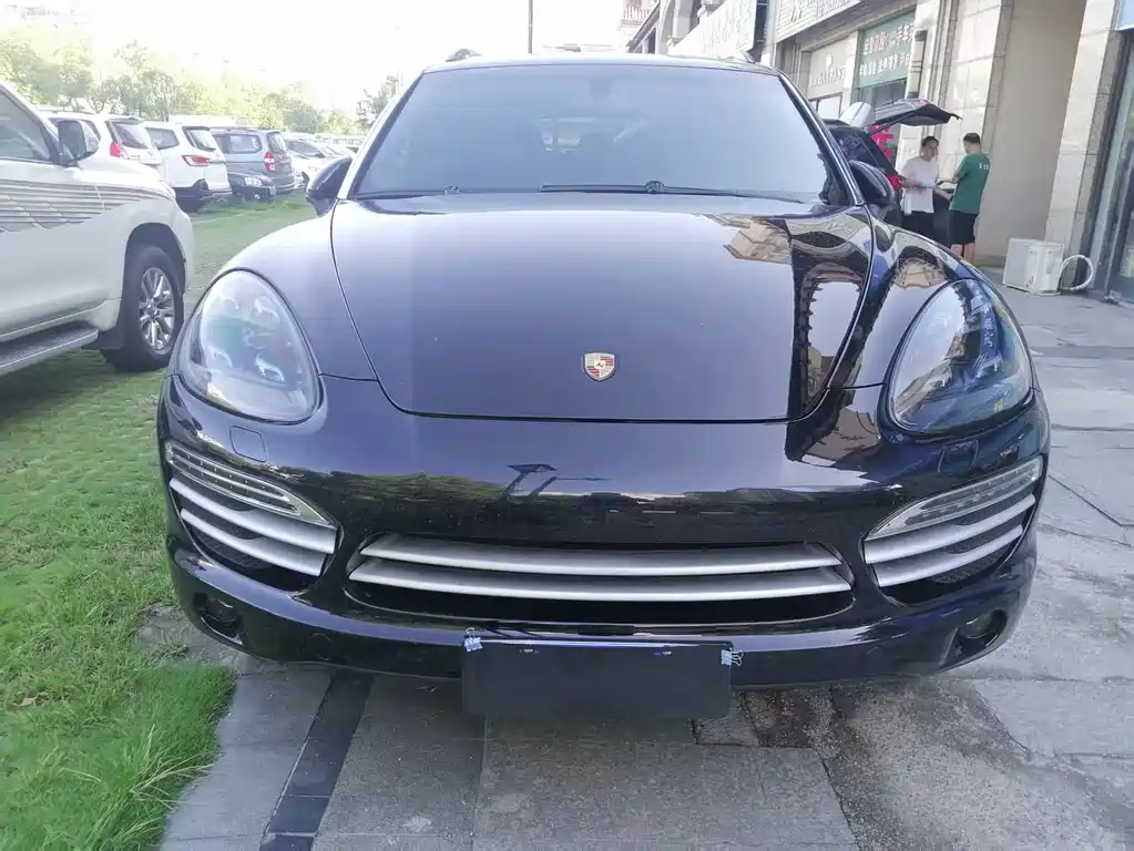 Porsche Cayenne 2014
