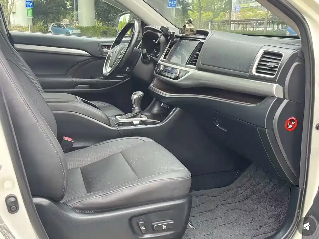 Toyota Highlander — миниатюра 4