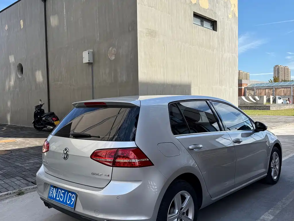 Volkswagen Golf — миниатюра 11