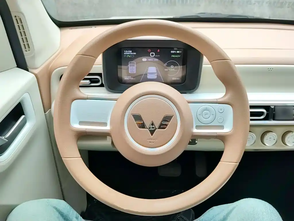 Wuling MINIEV — миниатюра 11