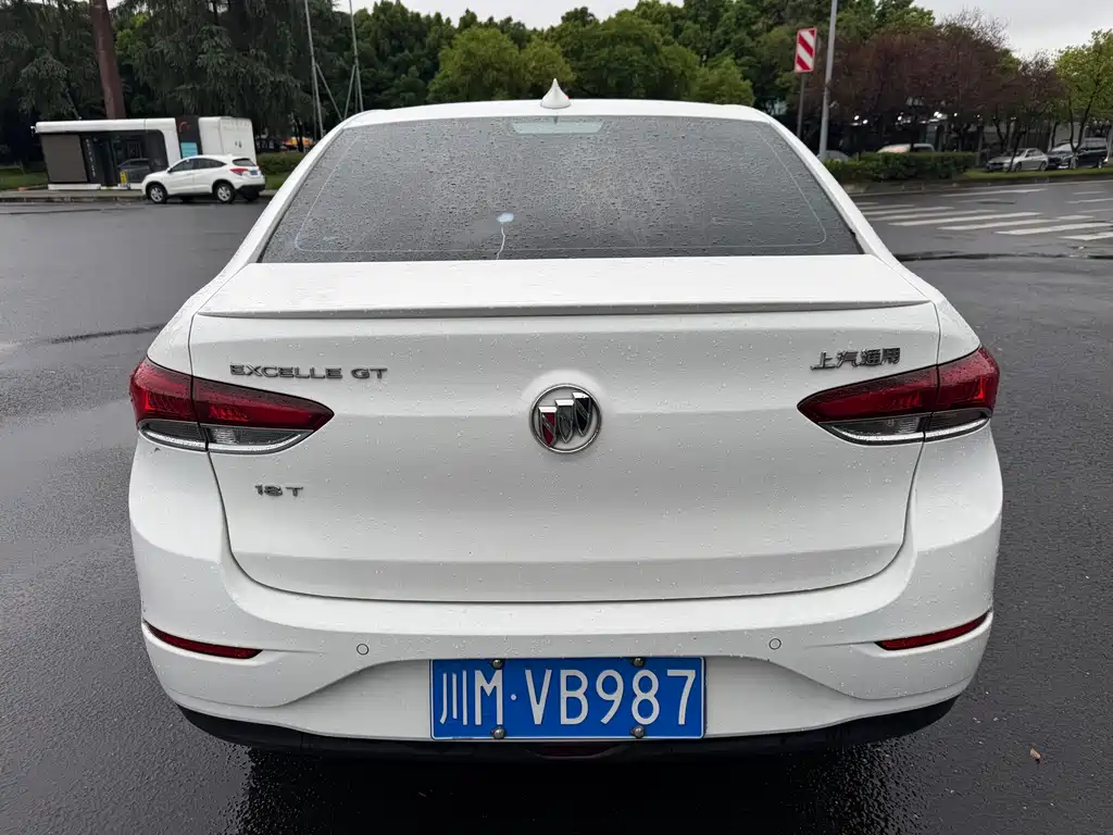 Buick Excelle — миниатюра 6