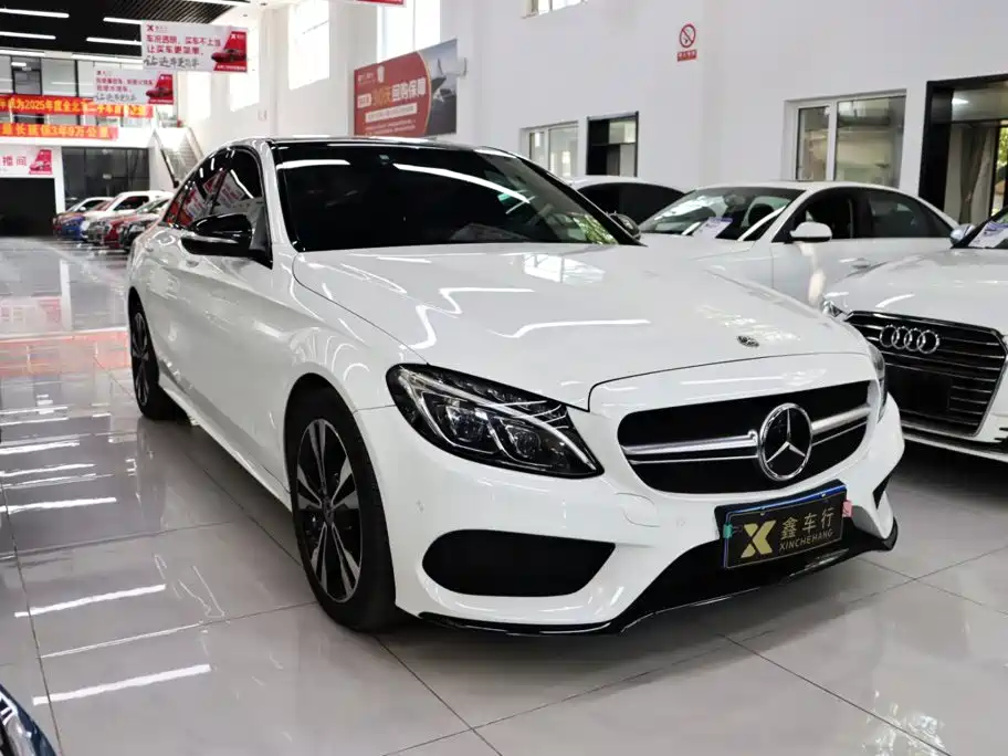 Mercedes-Benz C-Class — миниатюра 3