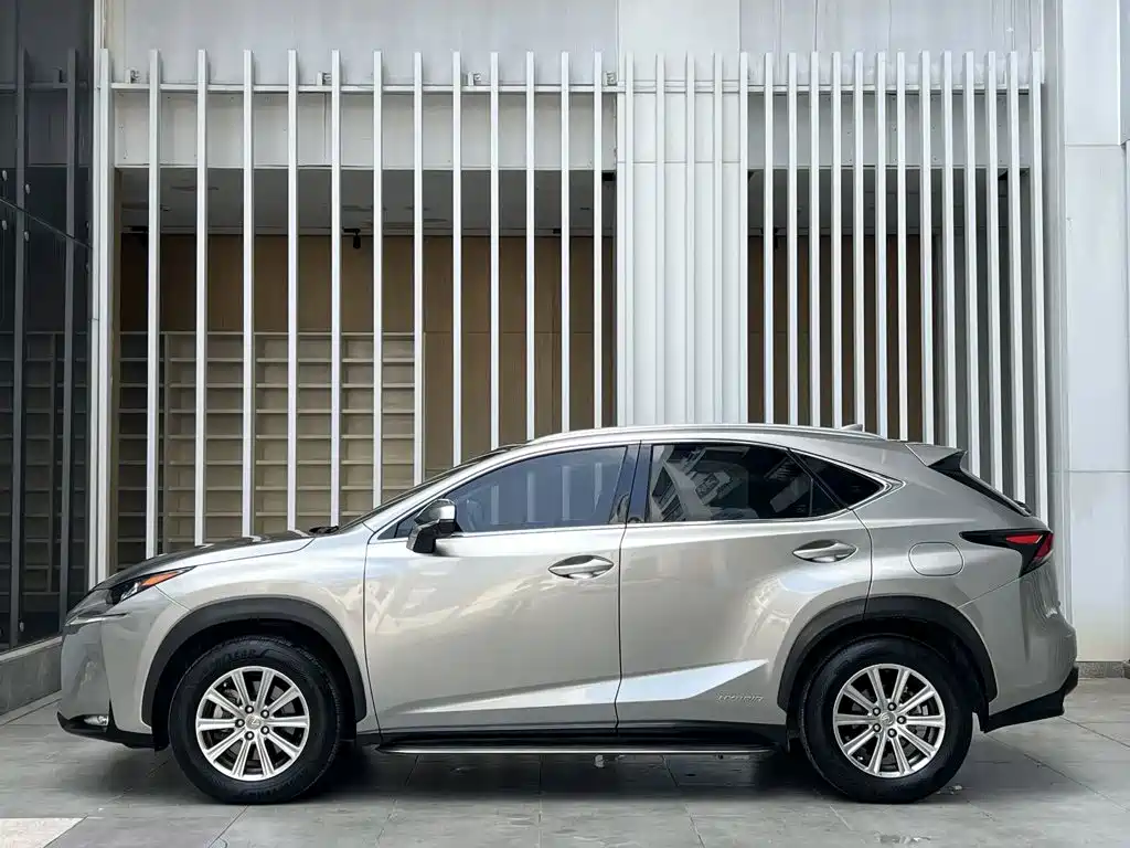 Lexus NX — миниатюра 5