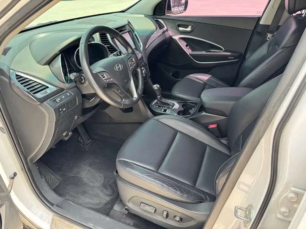 Hyundai Santa Fe — миниатюра 8