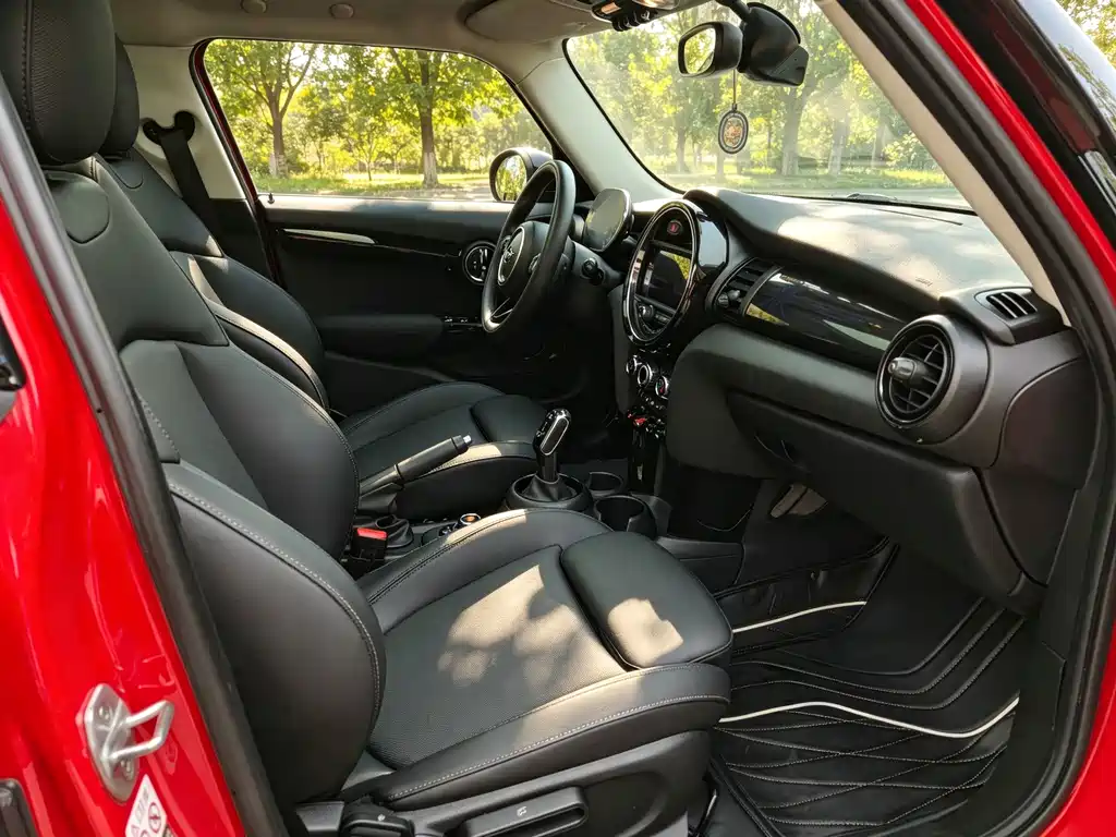 MINI Mini Clubman — миниатюра 10