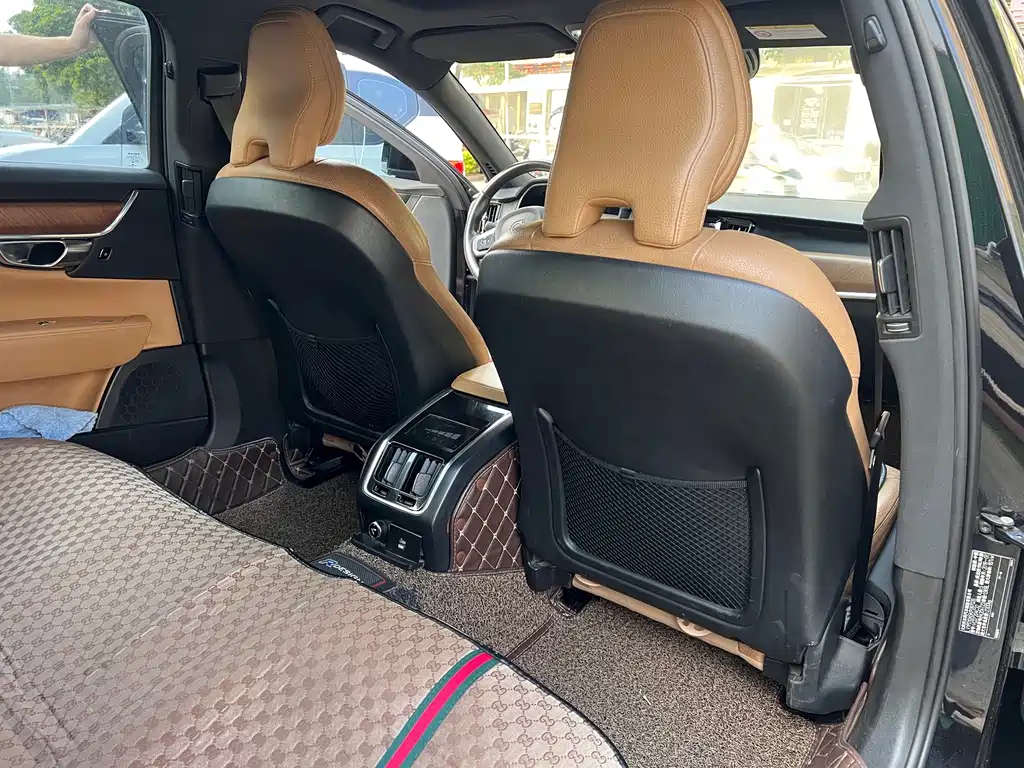 Volvo S90 — миниатюра 5