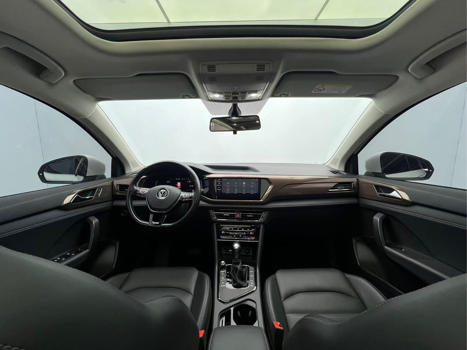 Volkswagen Tharu 2022 280TSI Luxury
